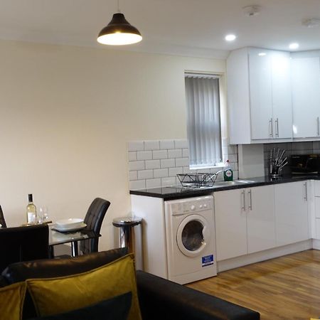 Luxury 2 Bed 2 Bath - Free Parking - 5Min To Airport - Sleeps 6 Apartment Ashford  Exterior photo