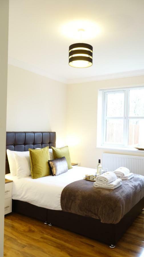 Luxury 2 Bed 2 Bath - Free Parking - 5Min To Airport - Sleeps 6 Apartment Ashford  Exterior photo