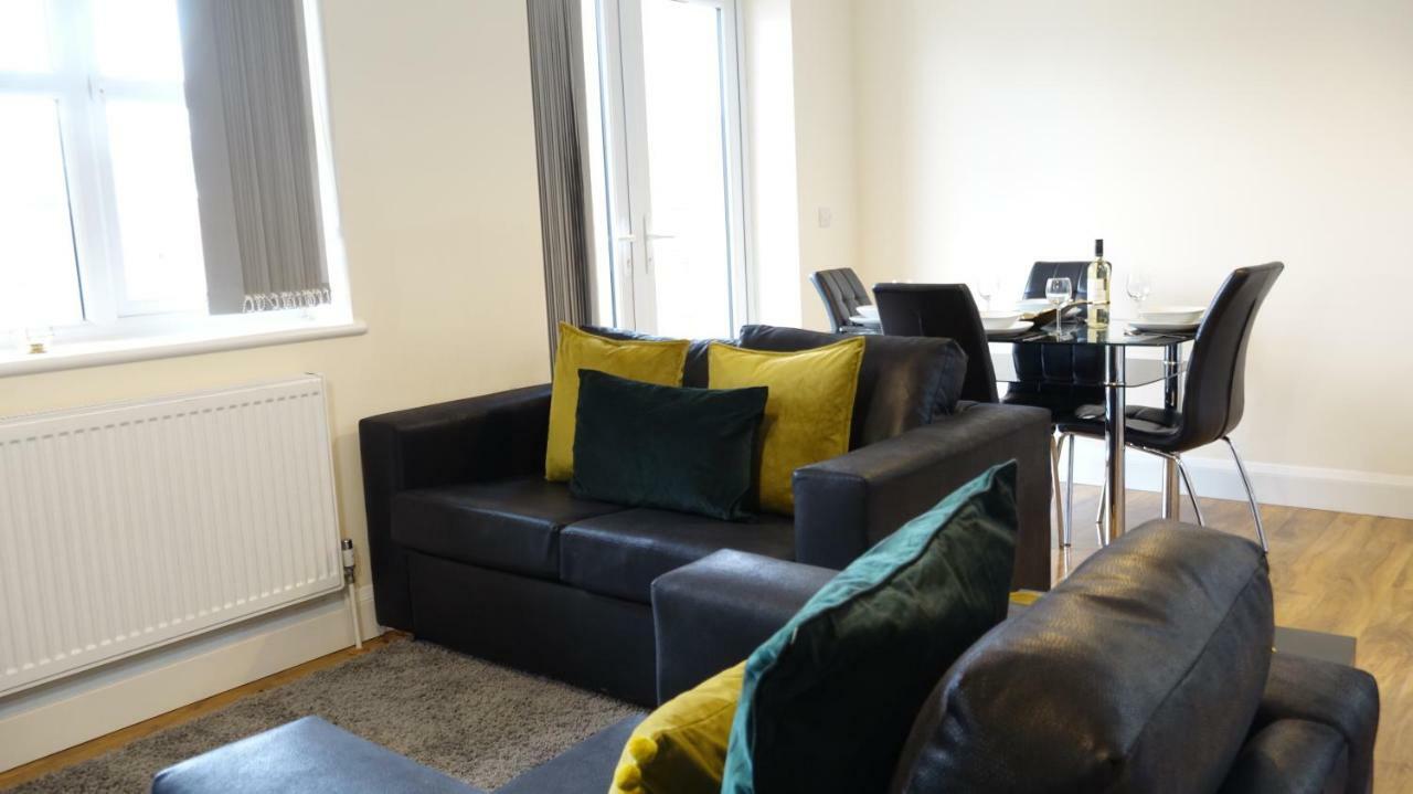 Luxury 2 Bed 2 Bath - Free Parking - 5Min To Airport - Sleeps 6 Apartment Ashford  Exterior photo