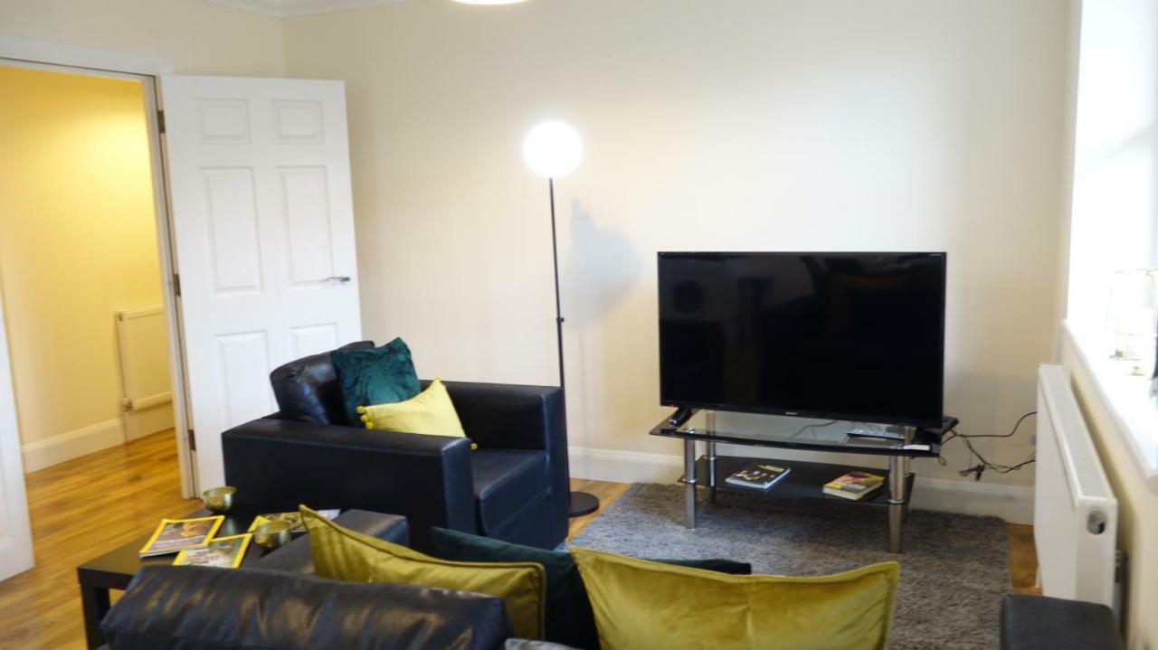 Luxury 2 Bed 2 Bath - Free Parking - 5Min To Airport - Sleeps 6 Apartment Ashford  Exterior photo