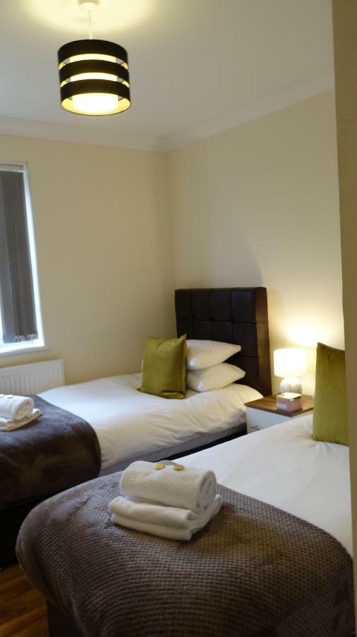Luxury 2 Bed 2 Bath - Free Parking - 5Min To Airport - Sleeps 6 Apartment Ashford  Exterior photo