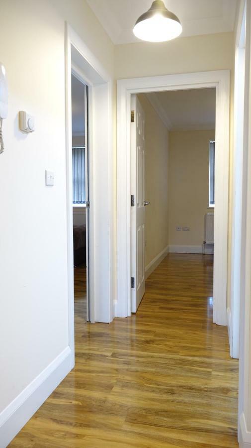 Luxury 2 Bed 2 Bath - Free Parking - 5Min To Airport - Sleeps 6 Apartment Ashford  Exterior photo
