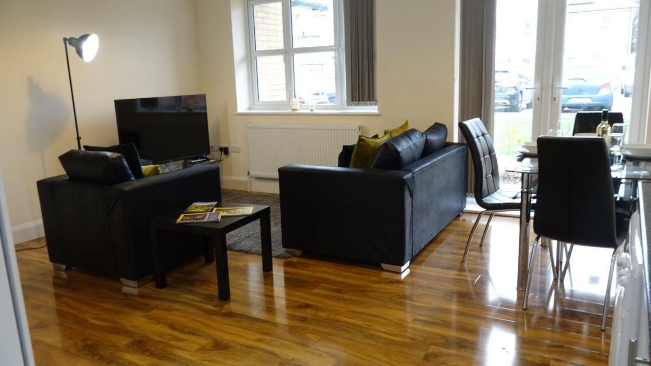 Luxury 2 Bed 2 Bath - Free Parking - 5Min To Airport - Sleeps 6 Apartment Ashford  Exterior photo