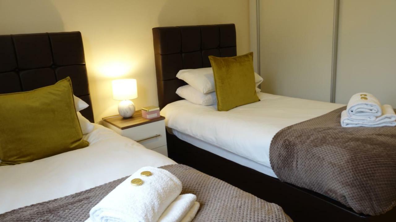 Luxury 2 Bed 2 Bath - Free Parking - 5Min To Airport - Sleeps 6 Apartment Ashford  Exterior photo